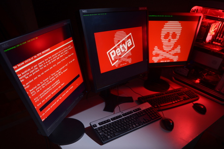 Кіберполіція надала інструкції з відновлення доступу до ОС після зараження вірусом Petya