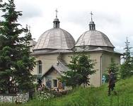 мальовнича давня церква